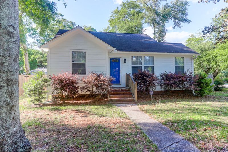 2104 Medway Rd, Charleston, SC 29412