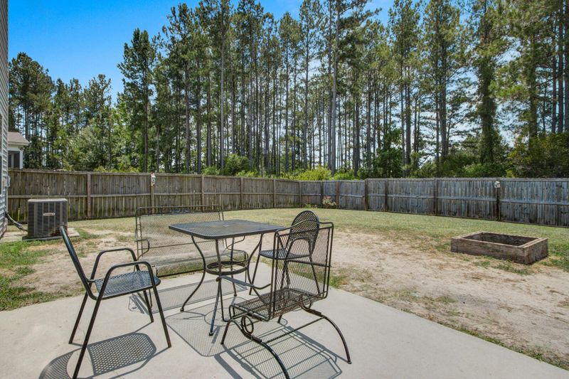 329 Iveson Rd, Summerville, SC 29486