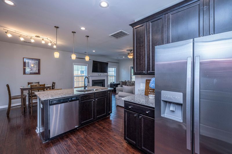 498 Nelliefield Trl, Charleston, SC 29492