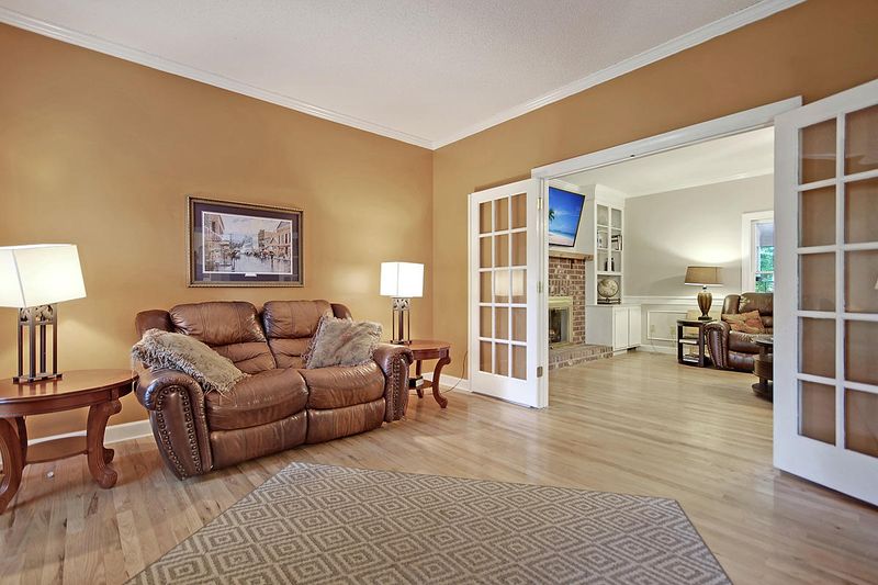 200 Glen Forest Ct, Summerville, SC 29485