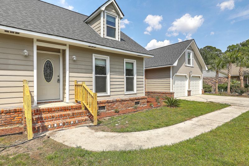105 Botany Bay Blvd, North Charleston, SC 29418