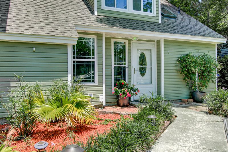 6 Princess Ct, Summerville, SC 29485