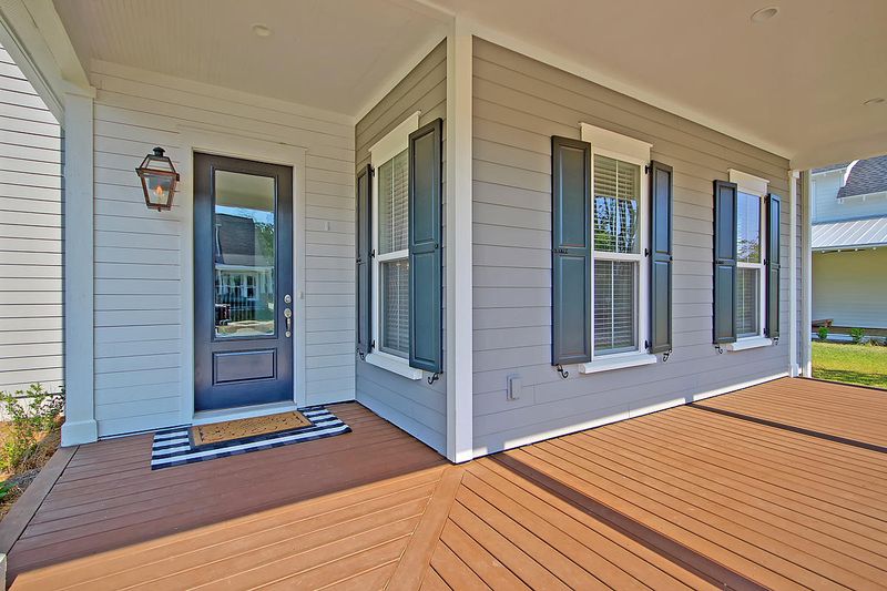 716 Pine Bark Ln, Summerville, SC 29486