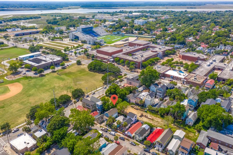 81 Nunan St, Charleston, SC 29403