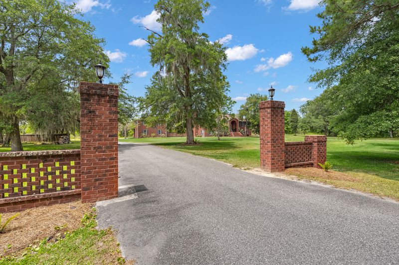237 Spotted Owl Ln, Moncks Corner, SC 29461