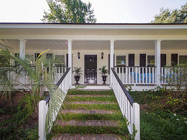 713 New Market Dr, Mount Pleasant, SC 29464