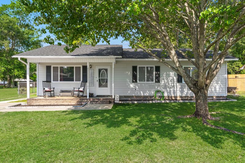 103 O'carroll St, Moncks Corner, SC 29461