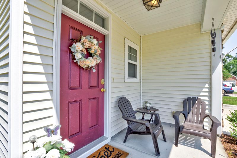 317 Burton Ct, Goose Creek, SC 29445