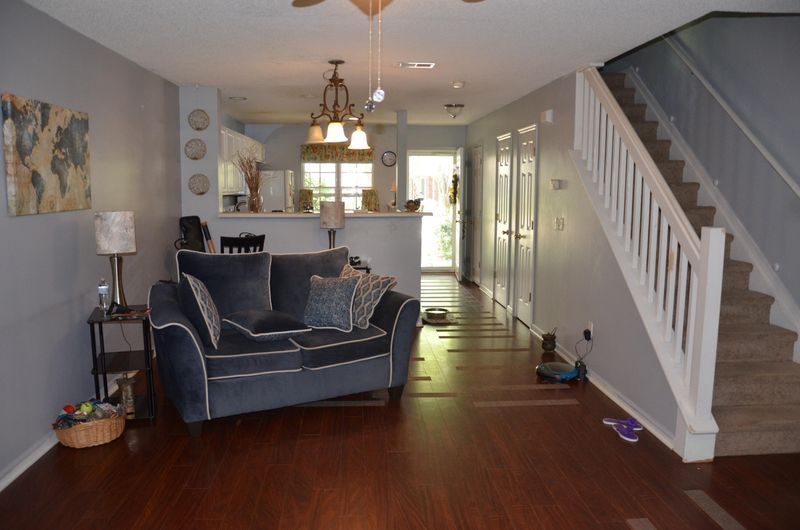 8111 Shadow Oak Dr, North Charleston, SC 29406