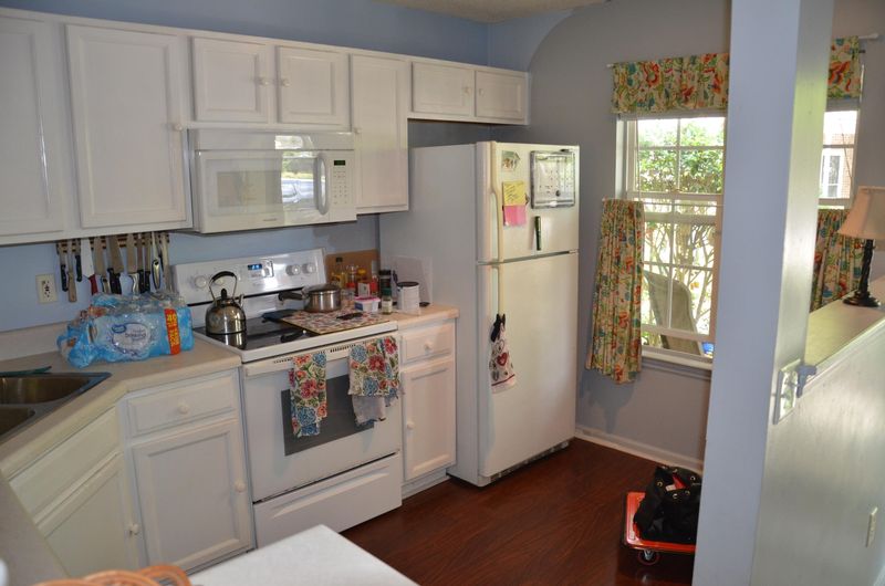 8111 Shadow Oak Dr, North Charleston, SC 29406