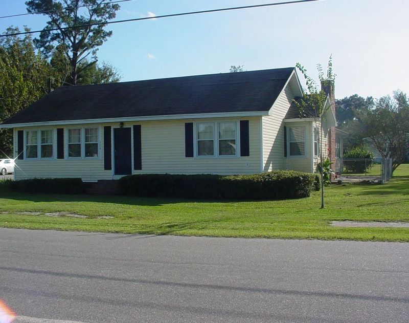 126 Hotel St, Saint Stephen, SC 29479