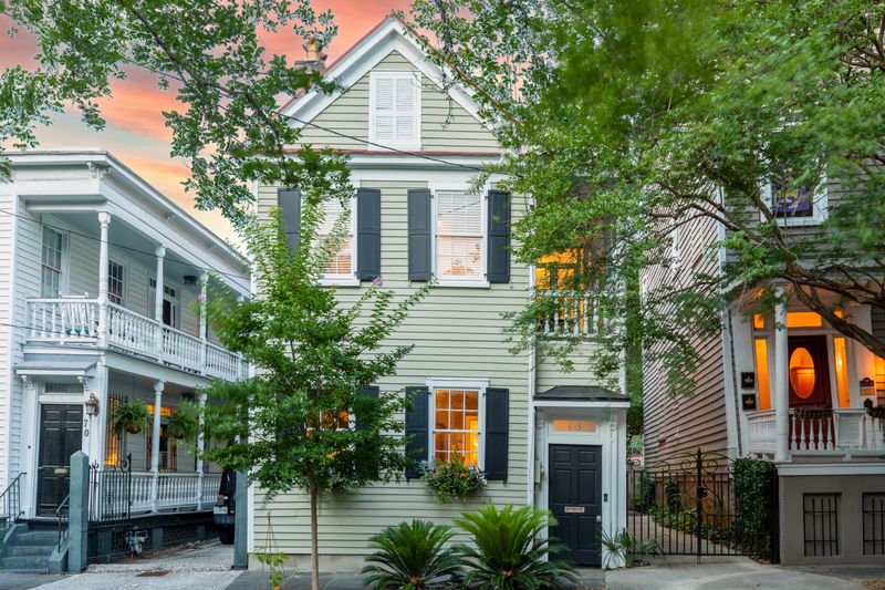 68 Pitt St, Charleston, SC 29403