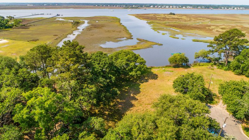 208 Shady Ln, Charleston, SC 29407