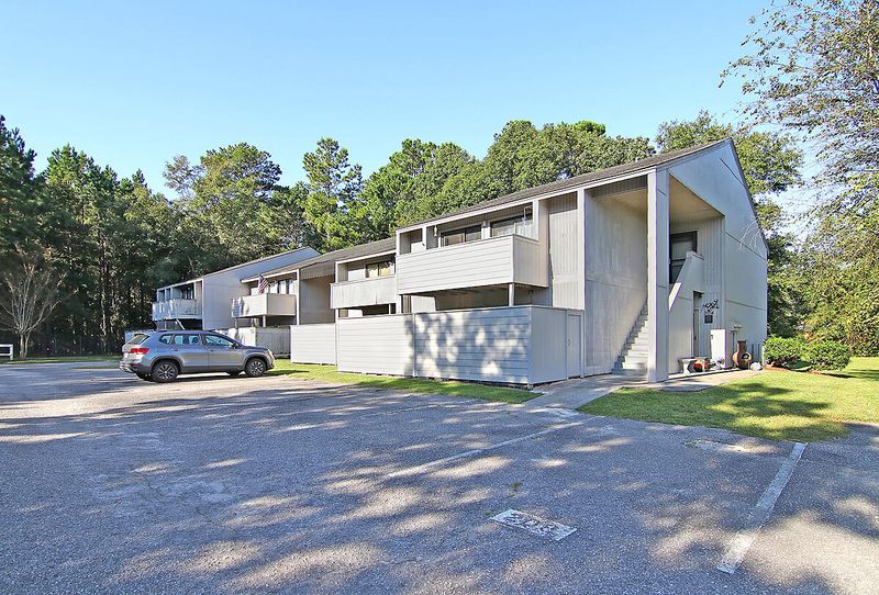 203 Waterwood Dr, Goose Creek, SC 29445
