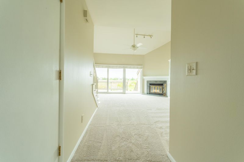 201 River Breeze Dr, Charleston, SC 29407