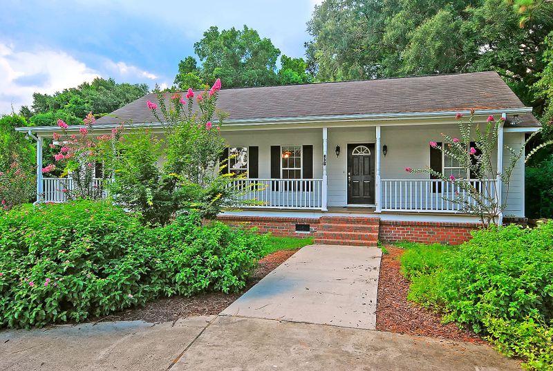 1916 Piper Dr, Charleston, SC 29407