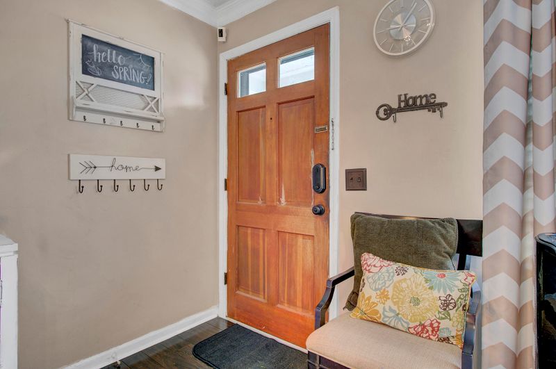 320 Laurel Ave, Goose Creek, SC 29445