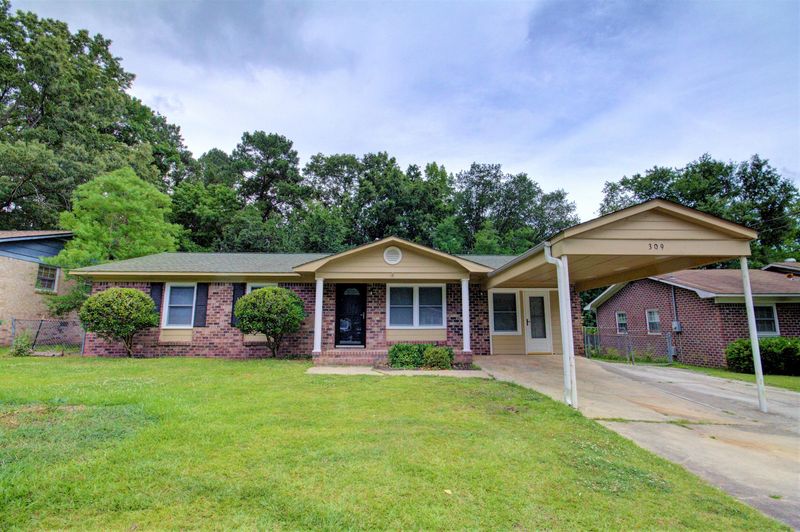 309 Sprucewood Dr, Summerville, SC 29485