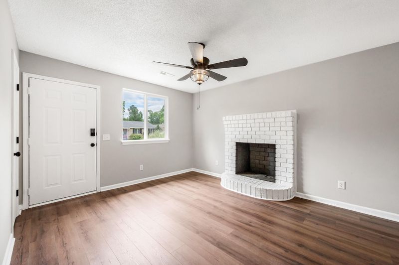 75 Tanbark Ct, Goose Creek, SC 29445