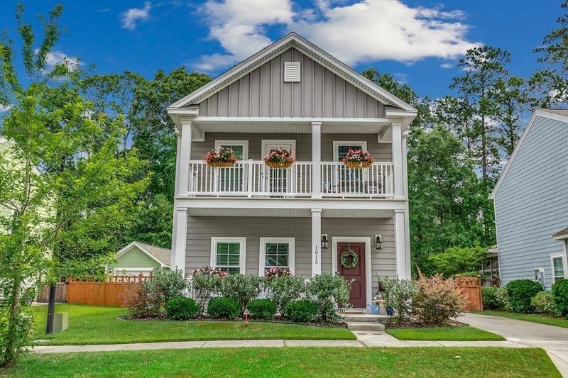 1618 Sparkleberry Ln, Johns Island, SC 29455