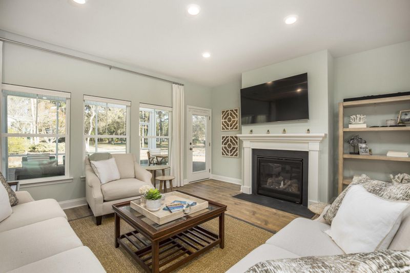 154 Haverhill St, Summerville, SC 29486