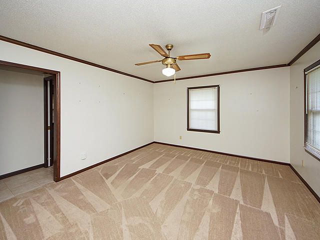 129 Foxborough Rd, Goose Creek, SC 29445