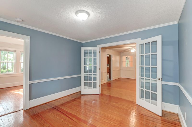 104 Pine Grove Ave, Summerville, SC 29483