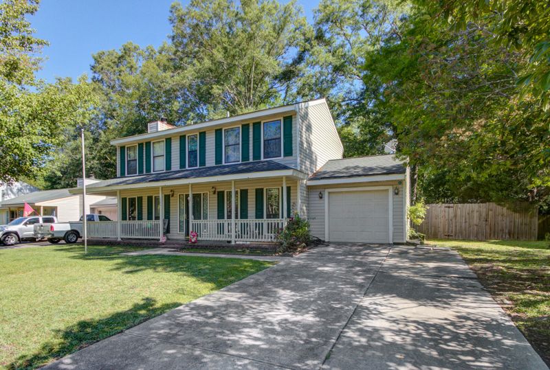 184 Bridgecreek Dr, Goose Creek, SC 29445