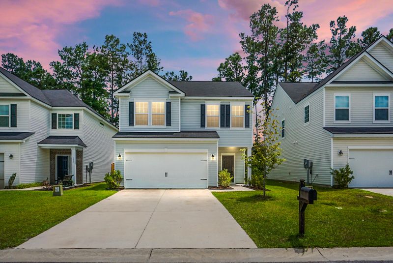 129 Lakestone Rd, Moncks Corner, SC 29461