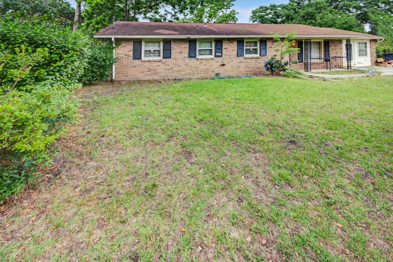 7666 Desmond Ave, North Charleston, SC 29418