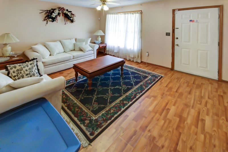7666 Desmond Ave, North Charleston, SC 29418