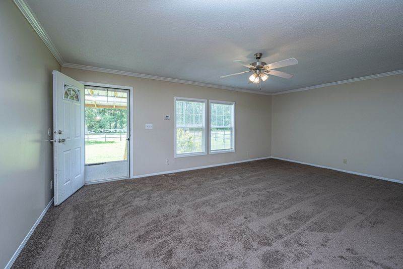 684 W Butternut Rd, Summerville, SC 29483