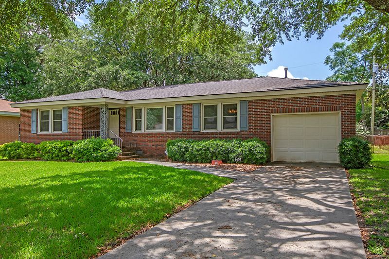 1437 Birthright St, Charleston, SC 29407