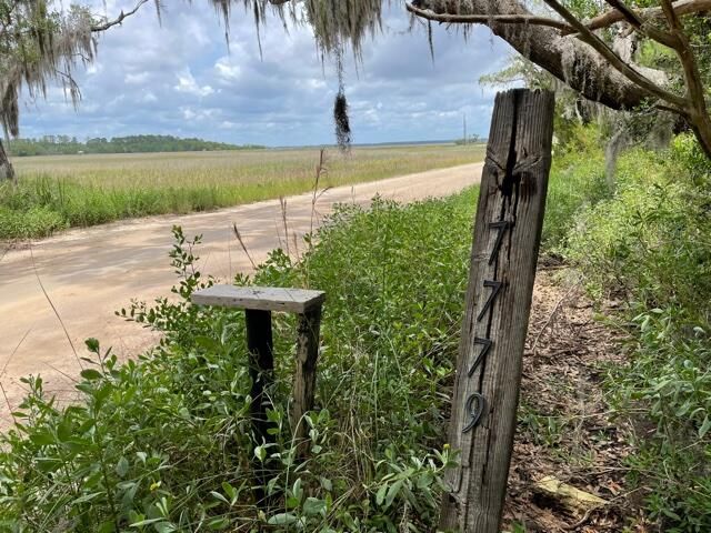7779 Steamboat Landing Rd, Edisto Island, SC 29438