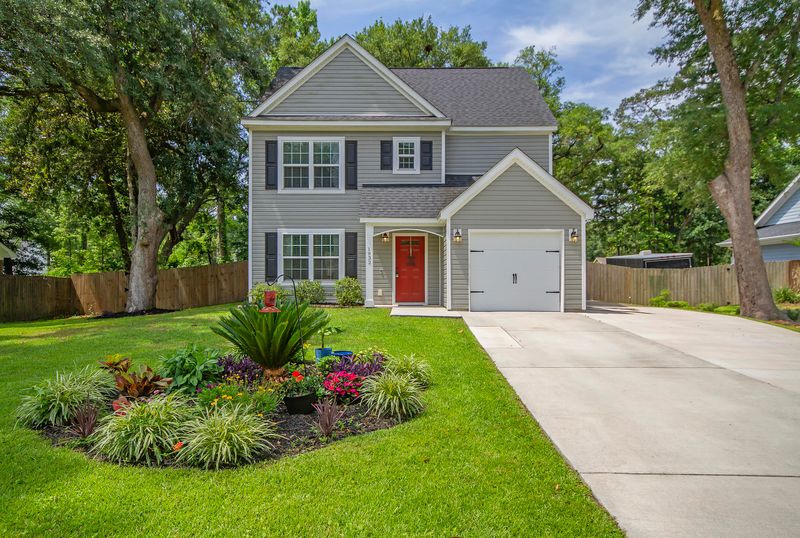 1932 Gasque St, Johns Island, SC 29455