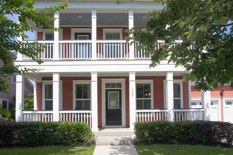 709 Quintan St, Summerville, SC 29486