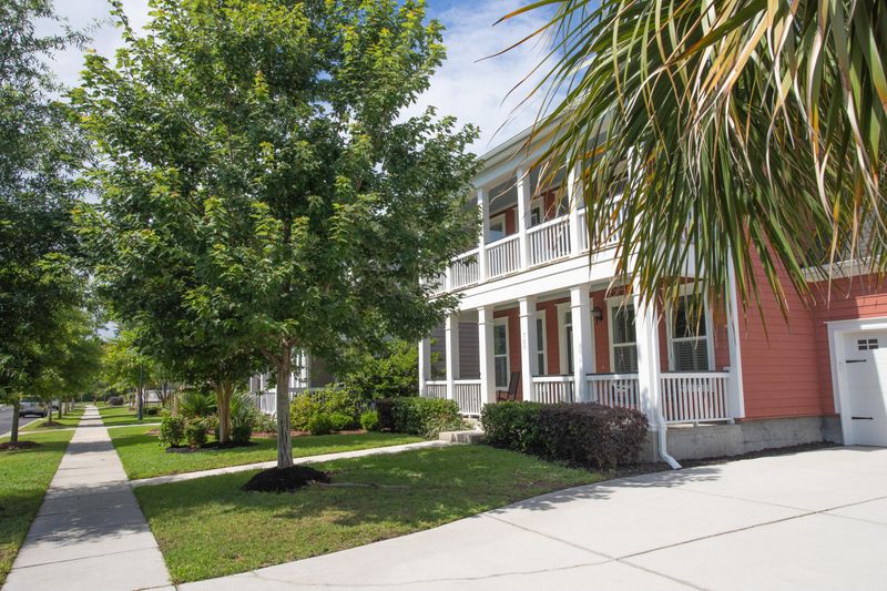 709 Quintan St, Summerville, SC 29486