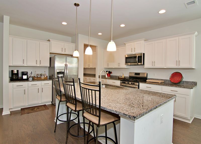 701 Kilarney Rd, Summerville, SC 29483