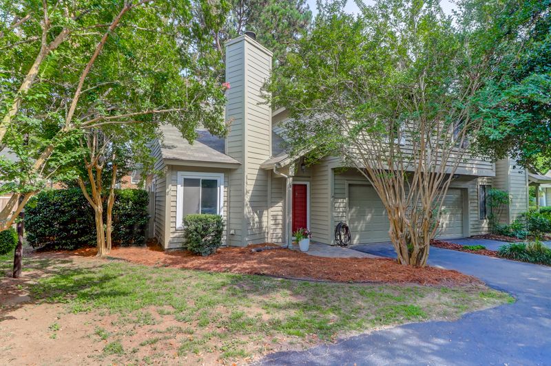 8 Maplecrest Dr, Charleston, SC 29412