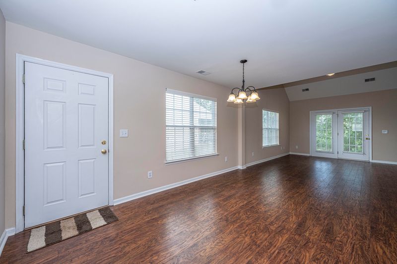 800 Buckthorn Cir, Summerville, SC 29483