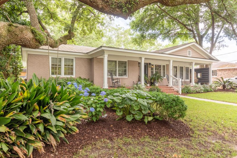 524 Center St, Mount Pleasant, SC 29464