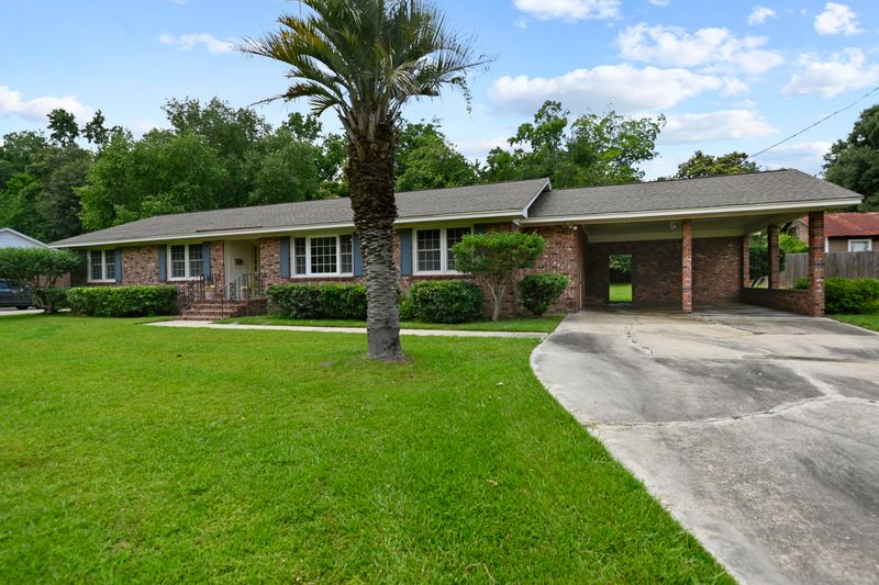 104 Murray Dr, Moncks Corner, SC 29461