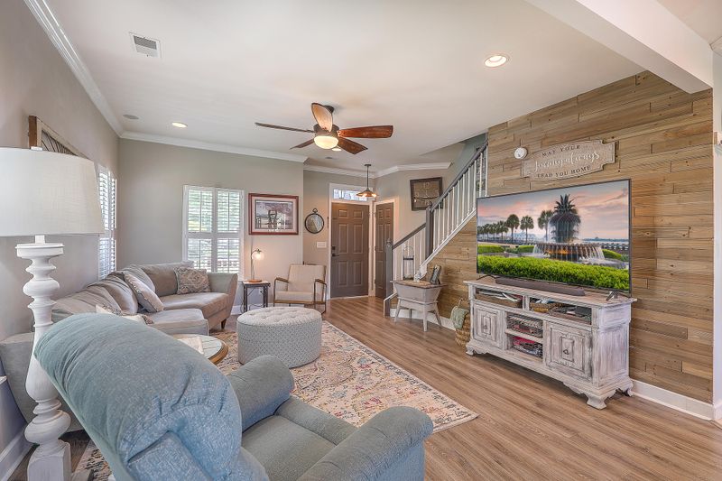 102 Hearthstone Cir, Goose Creek, SC 29445