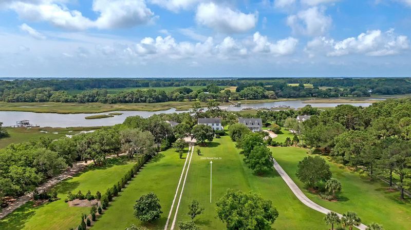 2553 Royal Oak Dr, Johns Island, SC 29455