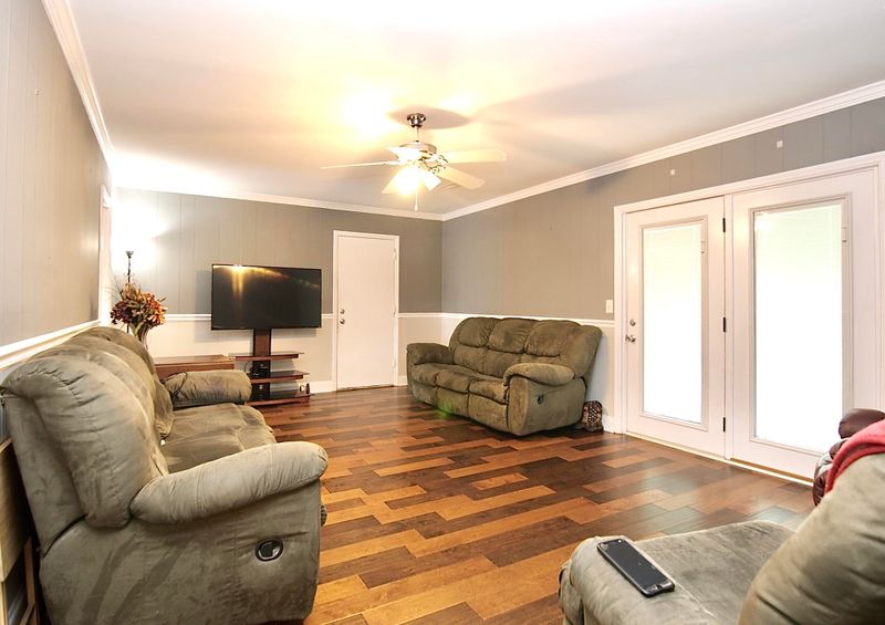 1104 Pickett St, Moncks Corner, SC 29461