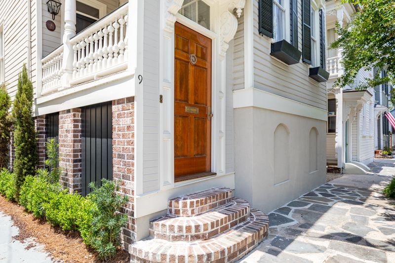 9 Savage St, Charleston, SC 29401