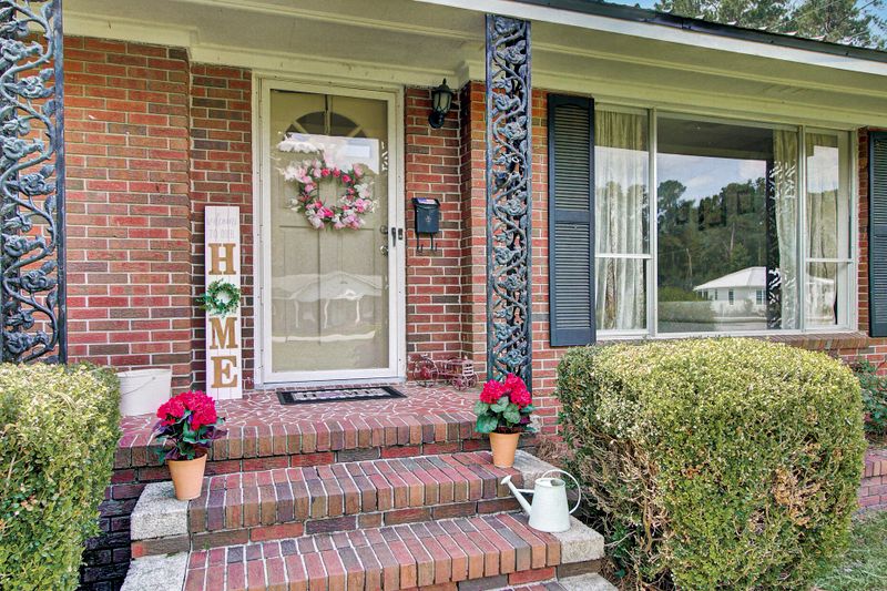 109 Carolina Ave, Saint George, SC 29477