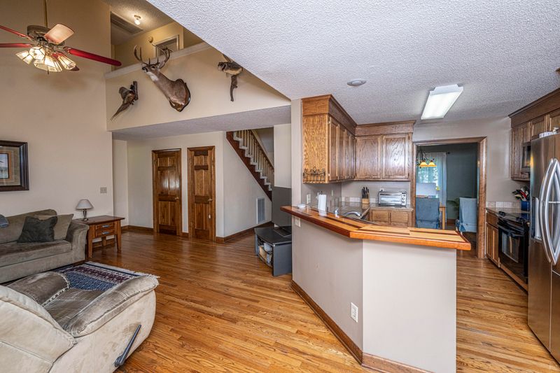 198 Thames Ave, Summerville, SC 29485