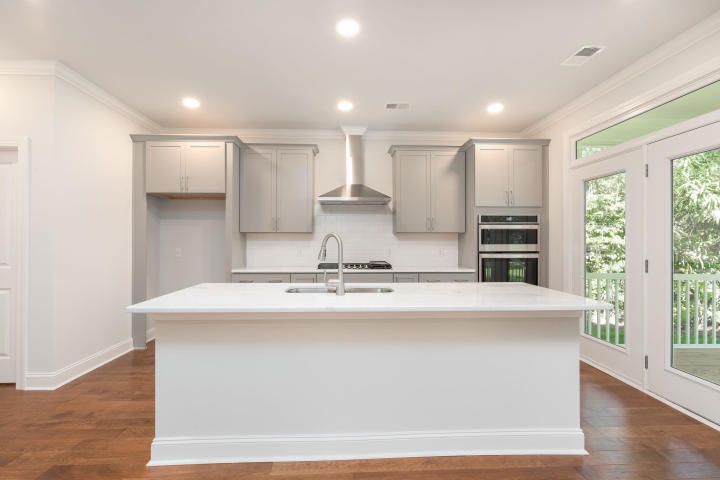 713 Yellow Leaf Ln, Summerville, SC 29486