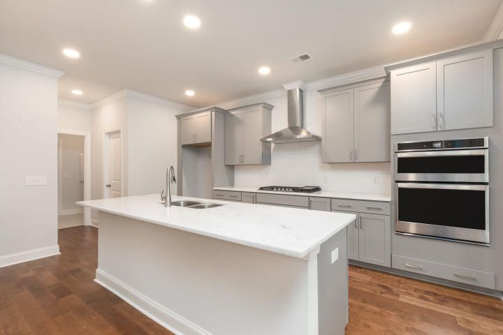 713 Yellow Leaf Ln, Summerville, SC 29486